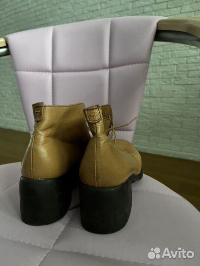 Ботинки женские кожаные бежевые 39