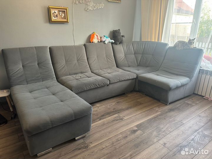 П образный диван