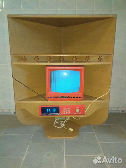 Полка угловая