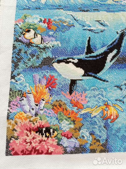 Картина вышитая крестиком, Море и касатки