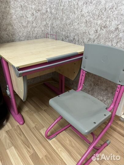 Письменный стол для школьника