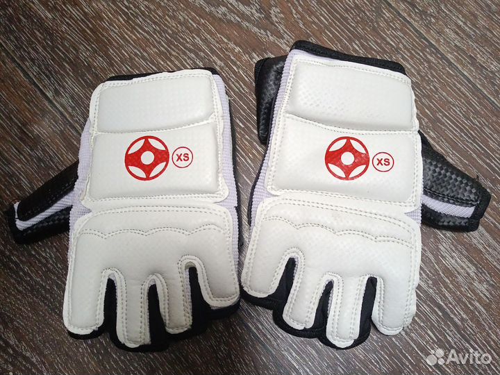 Защита для карате перчатки