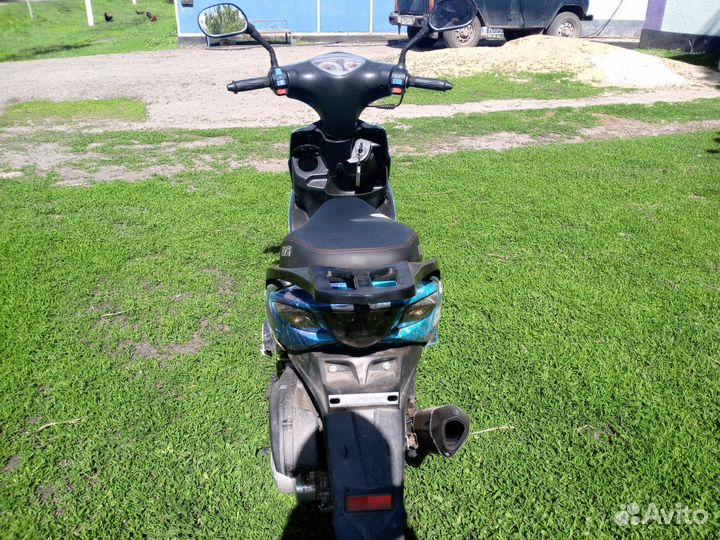 Продам скутер 150 кубов