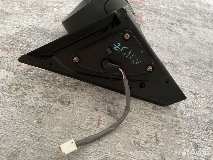 Зеркало правое Suzuki swift 2004-2010