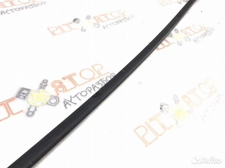 Молдинг крыши правый Toyota Estima (AHR20,ACR50,A