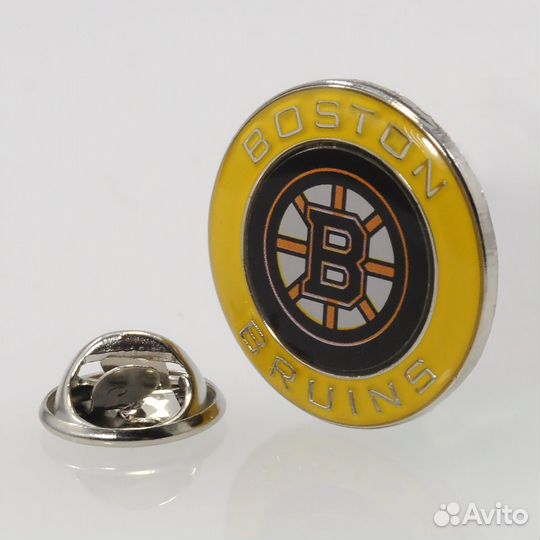 Коллекция хоккейных значков 