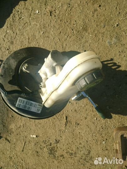 Вакуум Mitsubishi Colt 2003-2012 г