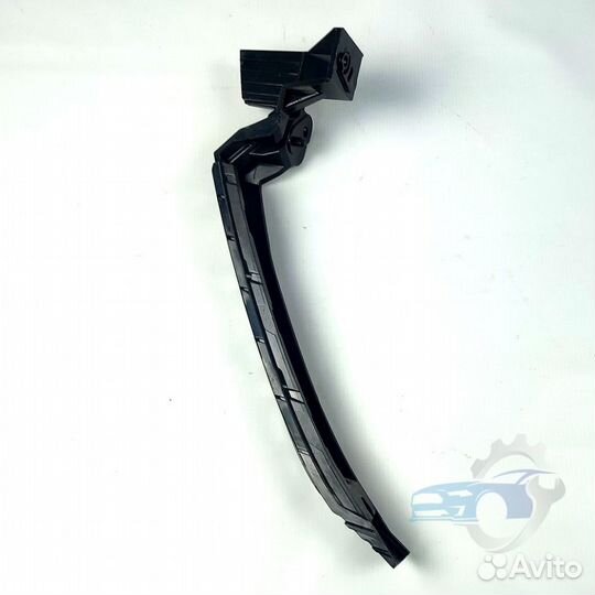 Кронштейн переднего бампера левый 602000910AA