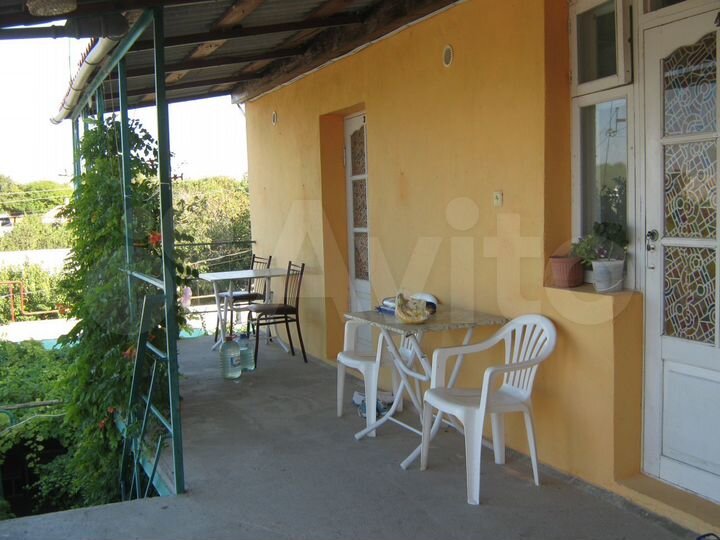 Комната 15 м² в 5-к., 1/2 эт.