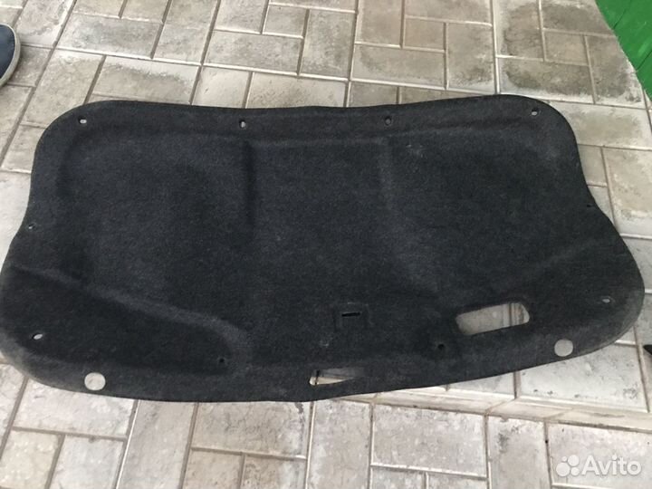 Обшивка крышки багажника mazda 3 бл