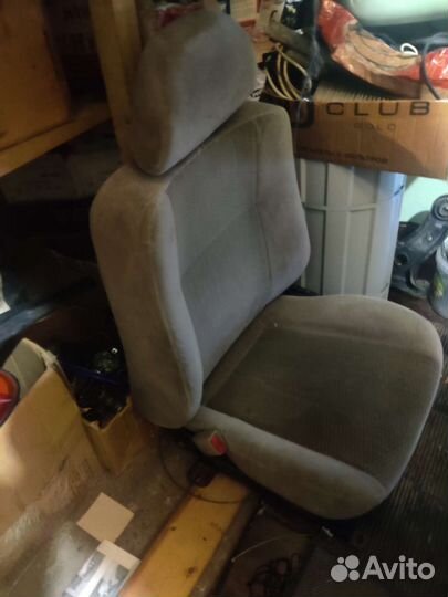 Передние, задние сиденья ммс мираж, кольт, хетчбек