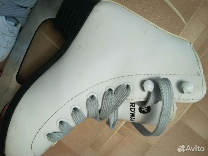 Коньки фигурные