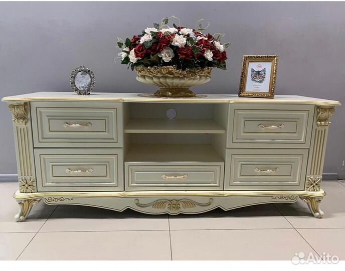 Тумба под телевизор