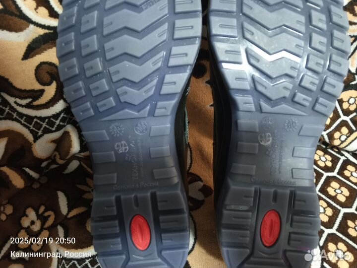 Продам новые рабочие ботинки