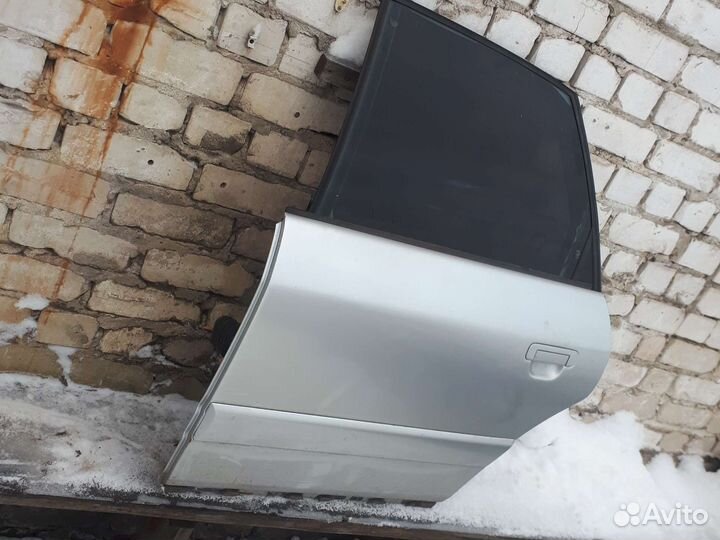 Задняя левая дверь ауди а6 с4