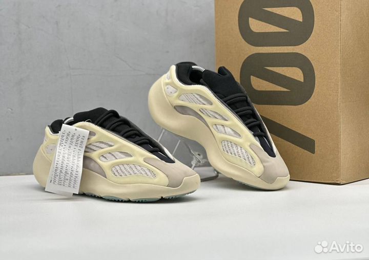 Кроссовки женские adidas