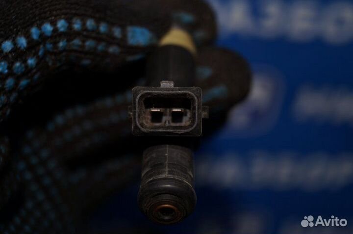 Форсунка Renault Clio /Symbol 1.4 K7JA700 2000