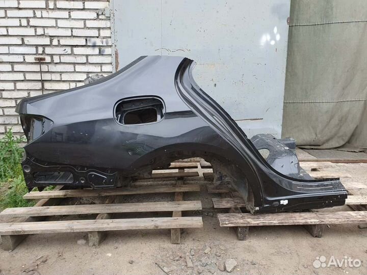 Четверть кузова задний правый Mercedes E220 D Amg