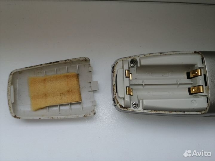 Трубка GT7710 телефона LG бесплатно