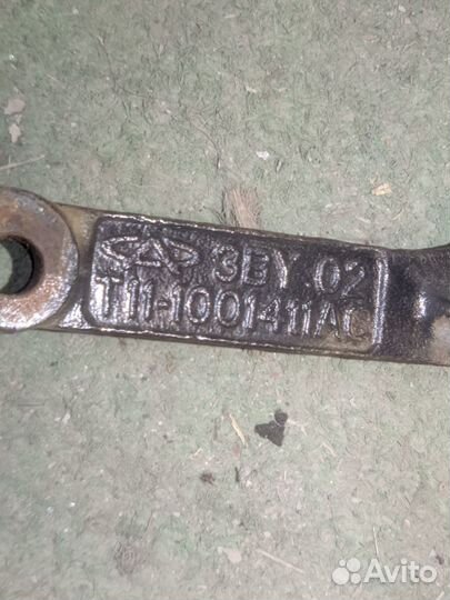 Кронштейн опоры двигателя правый Chery Tiggo T11