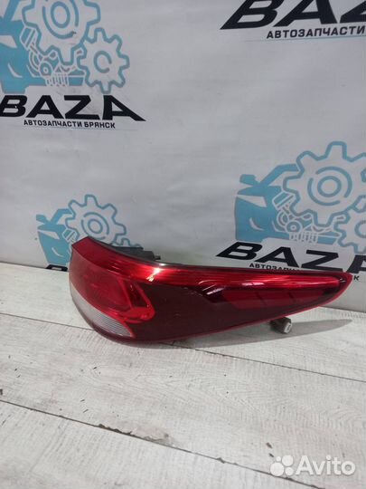 Фонарь задний правый наружный Kia Rio 4