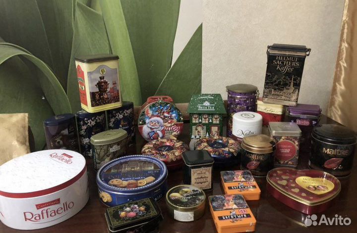 Жестяная банка из под чая