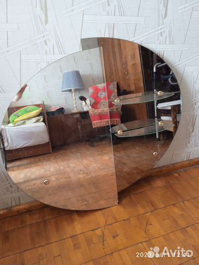 Зеркало и шторка в ванную б/у