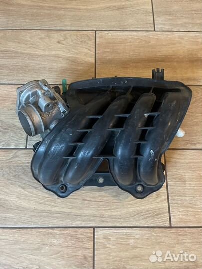 Коллектор впускной LADA Granta 2012 Год