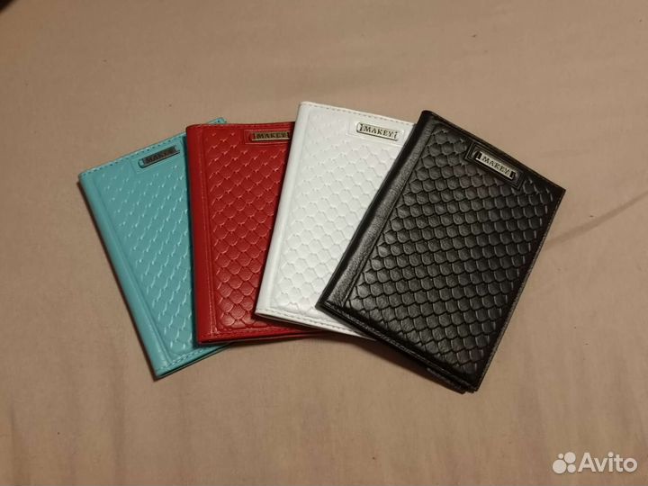 Кожаная обложка на паспорт