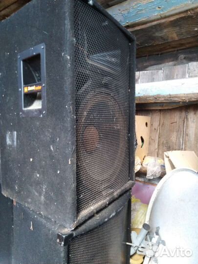 Колонки музыкальные JBL