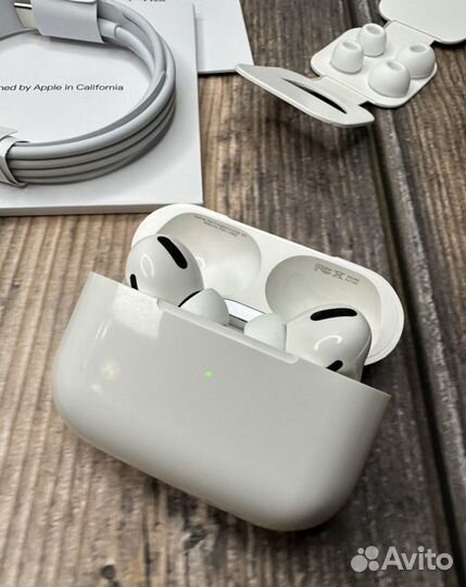 Беспроводные наушники apple airpods