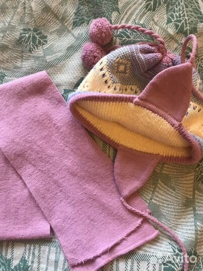 Шапка на девочку детская подростковая б/у