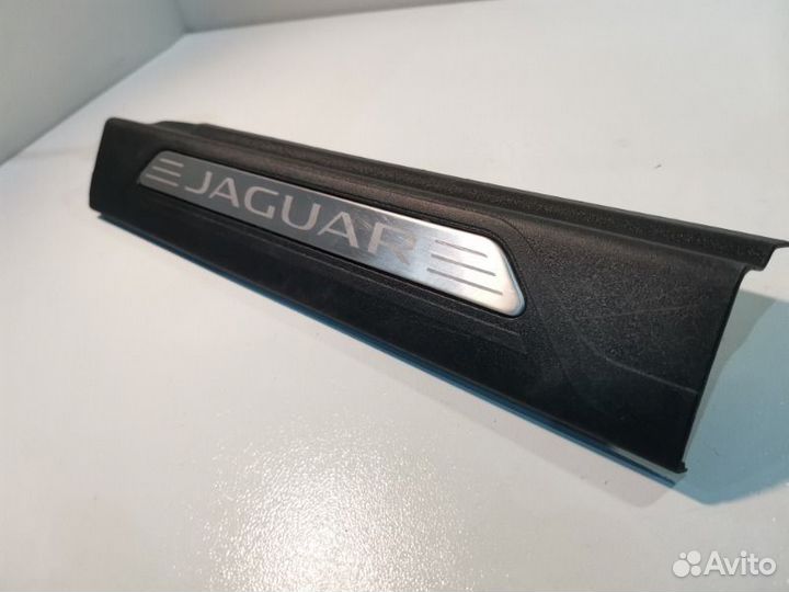 Накладка порога передняя правая Jaguar Xe X760