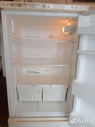 Холодильник Stinol 101EL