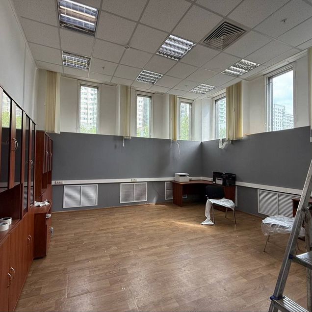 Офис в 1й минуте от метро, 63.4 м²