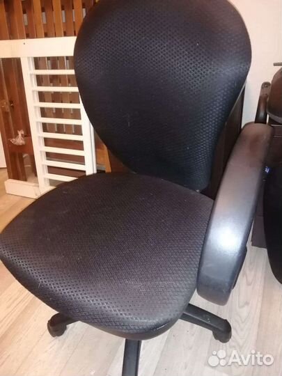 Офисное кресло