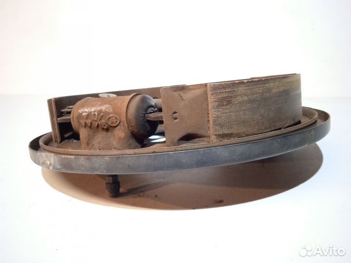 Площадка тормозная Левая (к-кт) Legacy 26704AE030