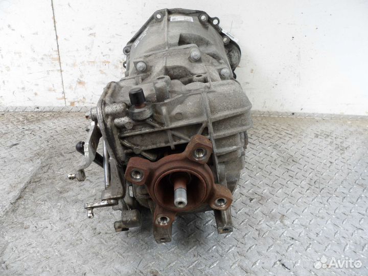 МКПП (механическая коробка переключения передач) V