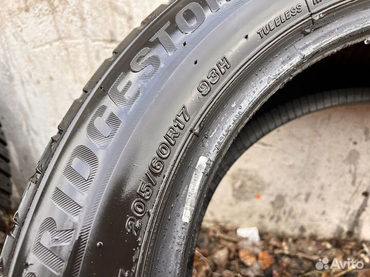 Bridgestone Blizzak LM-005 205/60 R17