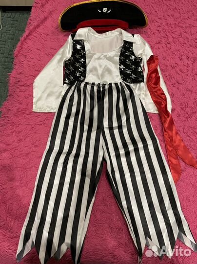 Новогодний костюм для мальчика пират