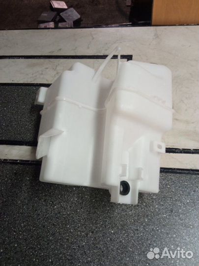 Бачок стеклоомывателя Toyota Camry 2arfe