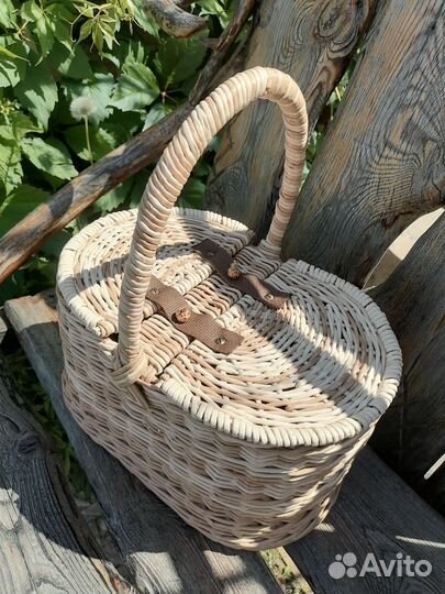 Корзина плетеная