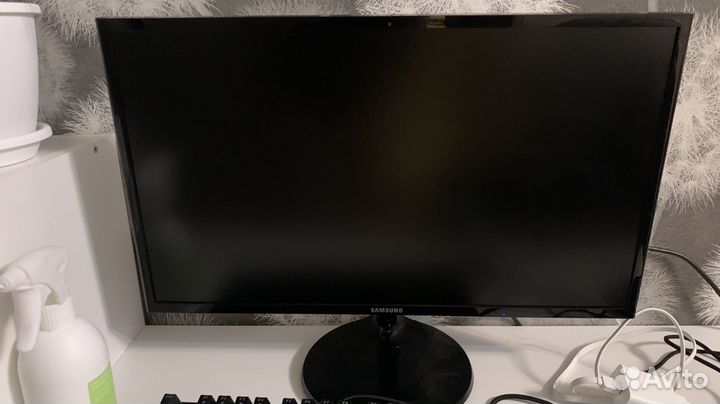 Монитор 24 дюйма