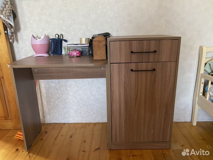 Письменный стол