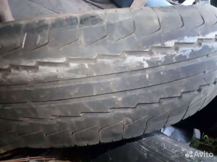 Kumho Road Venture ST KL11 225/75 R16