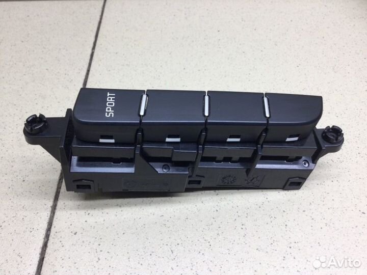 Блок кнопок Kia Ceed универсал G4FC 2019