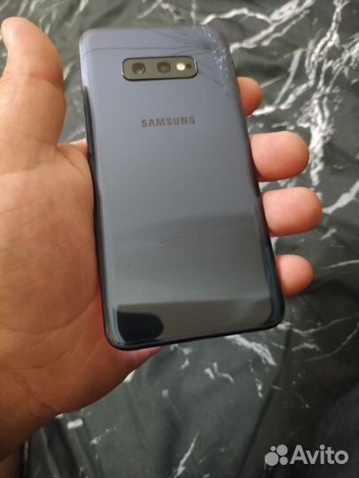 Samsung Galaxy S10e, 6/128 ГБ