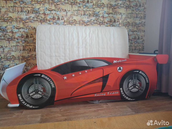 Детская кровать машина с матрасом