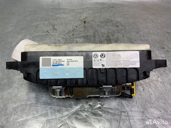 Подушка безопасности пассажирская (в торпедо)