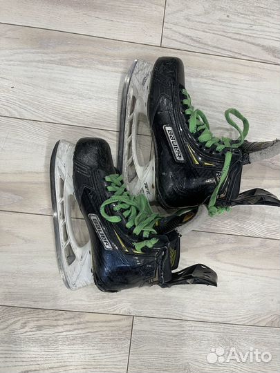 Коньки хоккейные